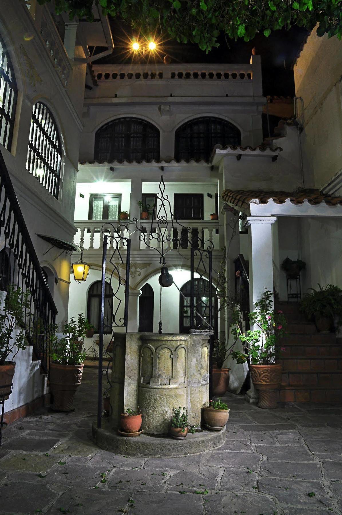 Hostal Sucre Extérieur photo
